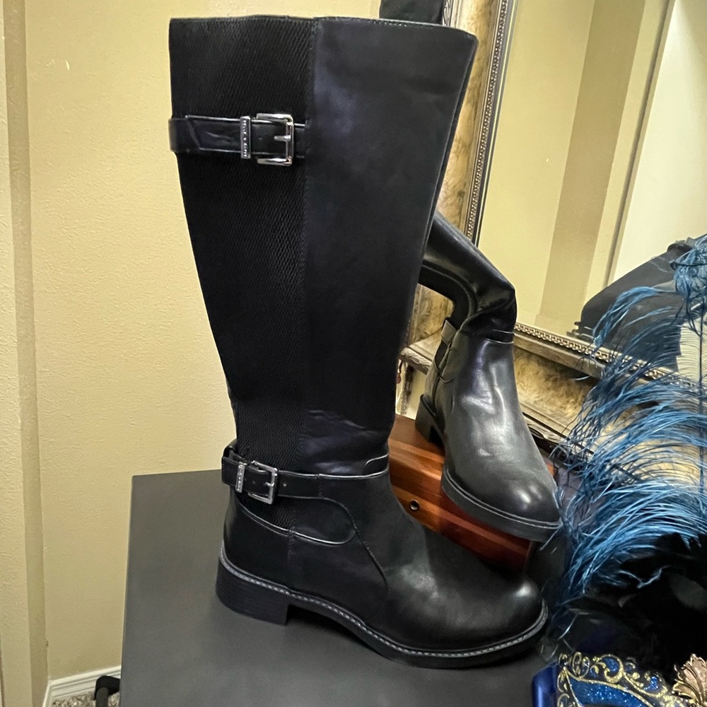 Never worn! Kelly & Katie Black Knee-High Heeled Boots